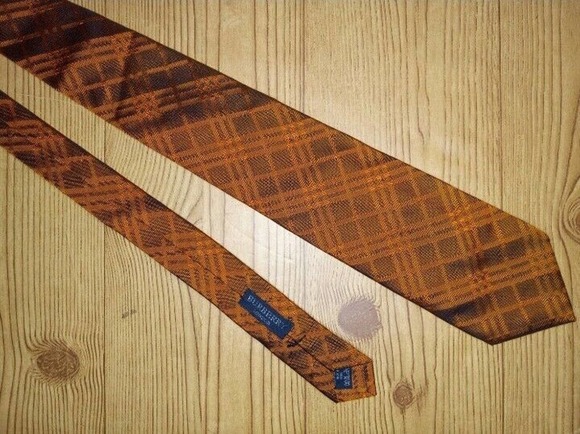 Brown Classic Cut Check Burberry Tie Great Condition - Picture 3 of 6